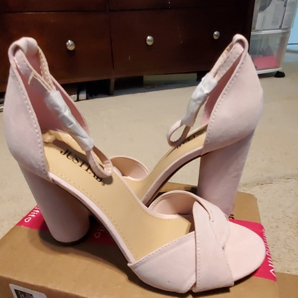 Pink block heels - Picture 3 of 3